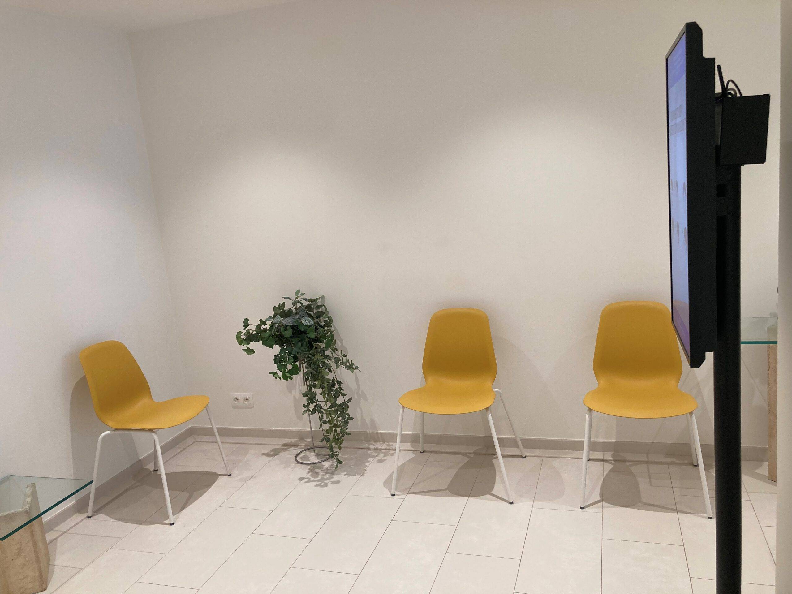 Salle d'attente du Centre Dentaire Lepoutre à Waterloo